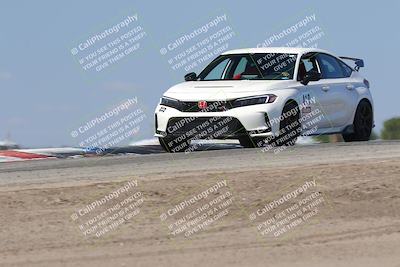 media/Oct-04-2025-OnGrid (Sat) [[44bd565ffa]]/Green Group/Grapevine/